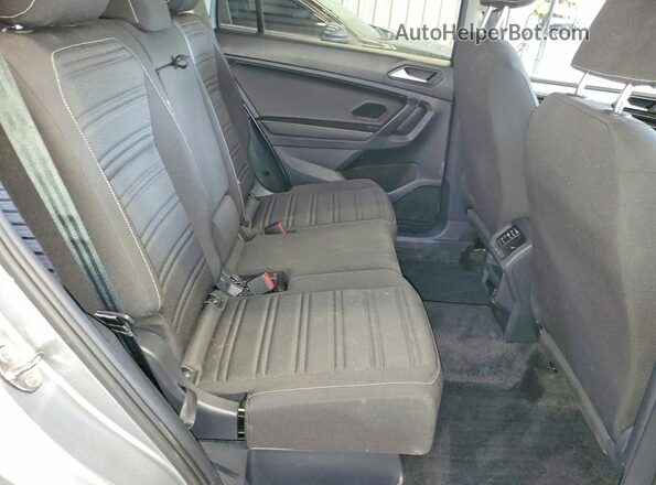 3VVFB7AX2PM059617 2023 VOLKSWAGEN TIGUAN Серебряный Вид задней части салона