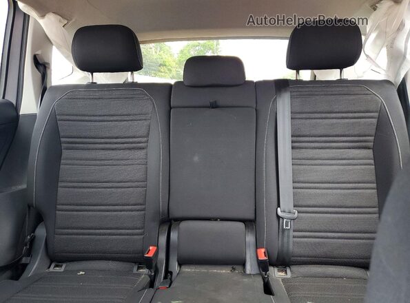 3VVFB7AX4RM029280 2024 VOLKSWAGEN TIGUAN Gray Vista de los asientos traseros