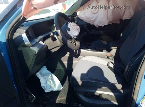3VVGR7RM5SM025223 2025 VOLKSWAGEN TIGUAN Blue Vista interior delantera