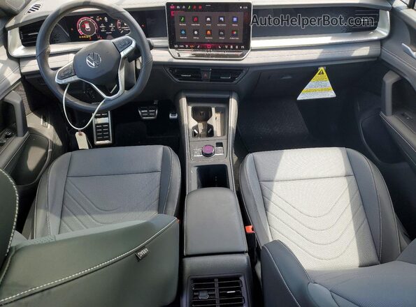 3VVGR7RM9TM047095 2026 VOLKSWAGEN TIGUAN White Vista del salpicadero