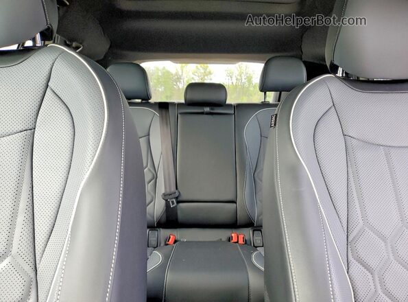 3VVLR7RM3SM028376 2025 VOLKSWAGEN TIGUAN Белый Вид задних сидений