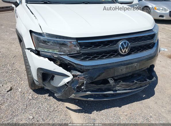 3VVLX7B24NM070686 2022 VOLKSWAGEN TAOS White Widok z przodu