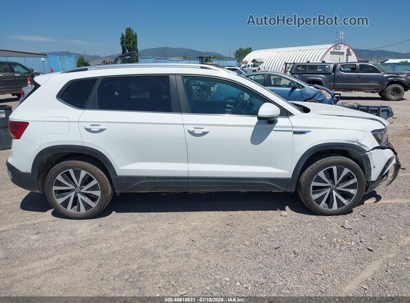 3VVLX7B24NM070686 2022 VOLKSWAGEN TAOS White Widok wnętrza z tyłu
