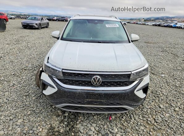 3VVLX7B29NM032645 2022 VOLKSWAGEN TAOS White Widok z przodu