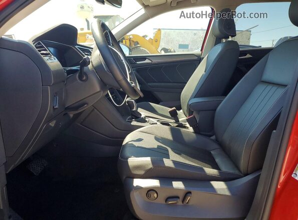 3VVMB7AX1PM067828 2023 VOLKSWAGEN TIGUAN Red წინა სალონის ხედი