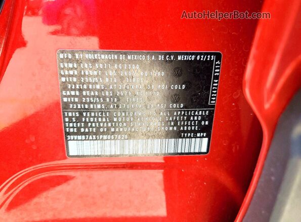 3VVMB7AX1PM067828 2023 VOLKSWAGEN TIGUAN Red VIN კოდის სტიკერის ხედი