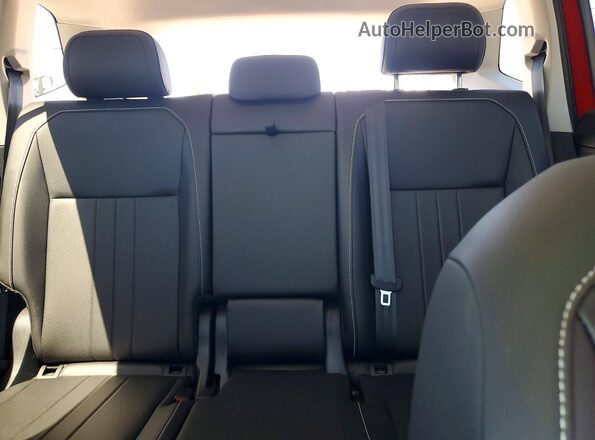 3VVMB7AX1PM067828 2023 VOLKSWAGEN TIGUAN Red უკანა სავარძლების ხედი