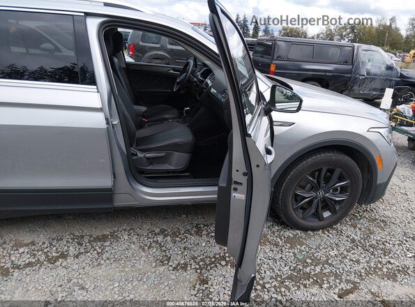 3VVMB7AX1RM062552 2024 VOLKSWAGEN TIGUAN Silver წინა სალონის ხედი
