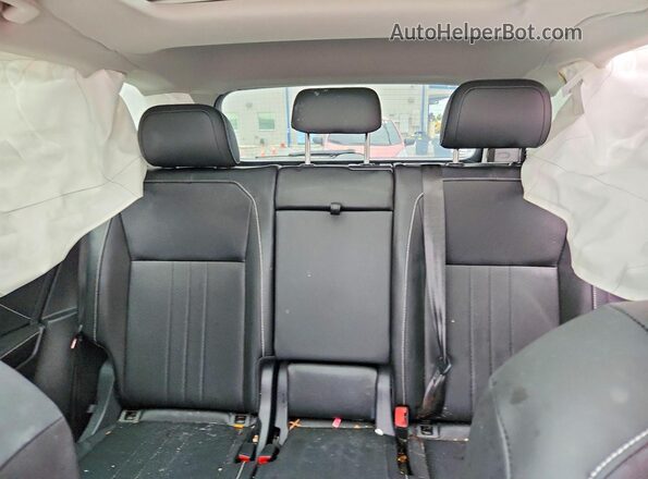 3VVMB7AX3PM009414 2023 VOLKSWAGEN TIGUAN Red Вид задніх сидінь