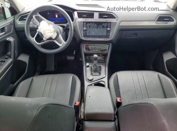 3VVMB7AX3PM009414 2023 VOLKSWAGEN TIGUAN Red Вид панелі приладів