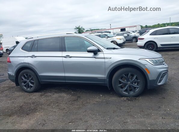 3VVMB7AX8RM144004 2024 VOLKSWAGEN TIGUAN Silver Սալոնի հետևի տեսք