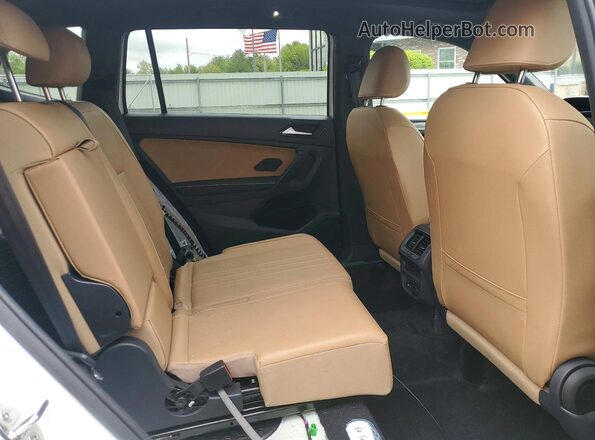 3VVMB7AXXRM167283 2024 VOLKSWAGEN TIGUAN White Widok wnętrza z tyłu