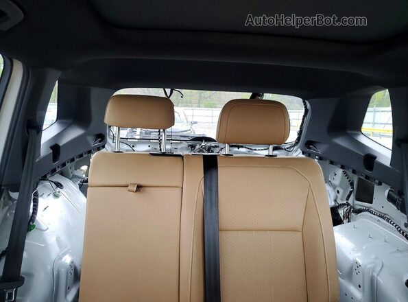 3VVMB7AXXRM167283 2024 VOLKSWAGEN TIGUAN White Widok tylnych siedzeń