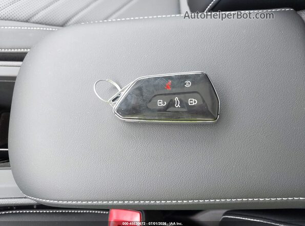 3VVMR7RM0SM053336 2025 VOLKSWAGEN TIGUAN Gray Vista del salpicadero