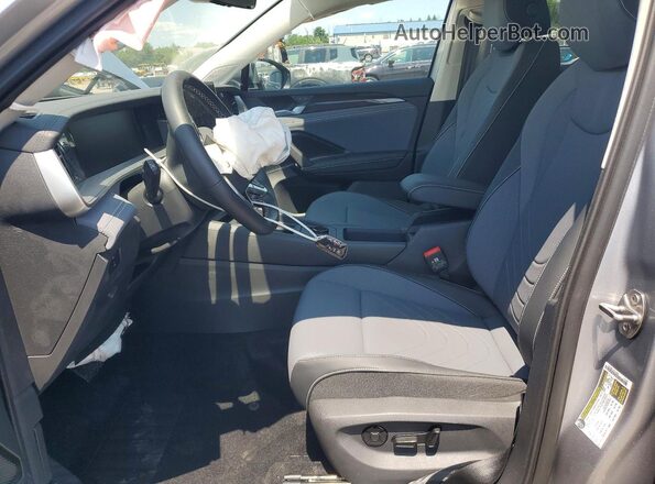 3VVMR7RM8TM001664 2026 VOLKSWAGEN TIGUAN Silver Widok wnętrza z przodu