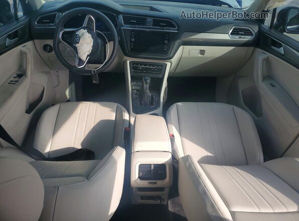 3VVNB7AX4PM040725 2023 VOLKSWAGEN TIGUAN Blue Vista del salpicadero