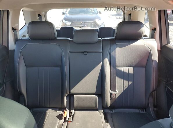 3VVNB7AX7PM128846 2023 VOLKSWAGEN TIGUAN Серебряный Вид задних сидений
