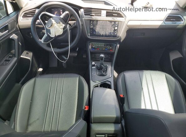 3VVNB7AX9RM161530 2024 VOLKSWAGEN TIGUAN Gray Widok deski rozdzielczej