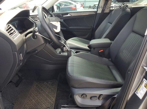 3VVNB7AX9RM161530 2024 VOLKSWAGEN TIGUAN Gray Widok wnętrza z przodu