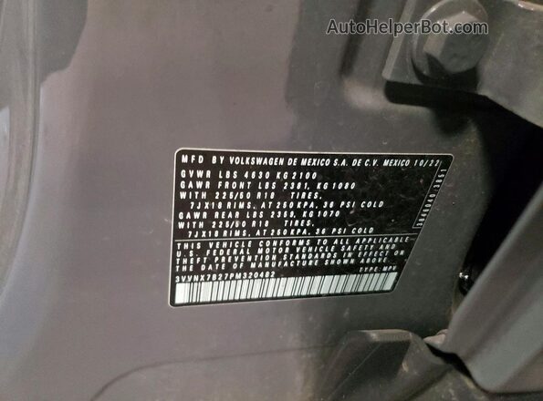 3VVNX7B27PM320482 2023 VOLKSWAGEN TAOS Gray VIN կոդի պիտակի տեսք