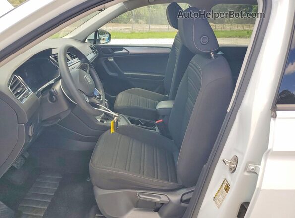 3VVRB7AX0PM020909 2023 VOLKSWAGEN TIGUAN White Սալոնի դիմացի տեսք