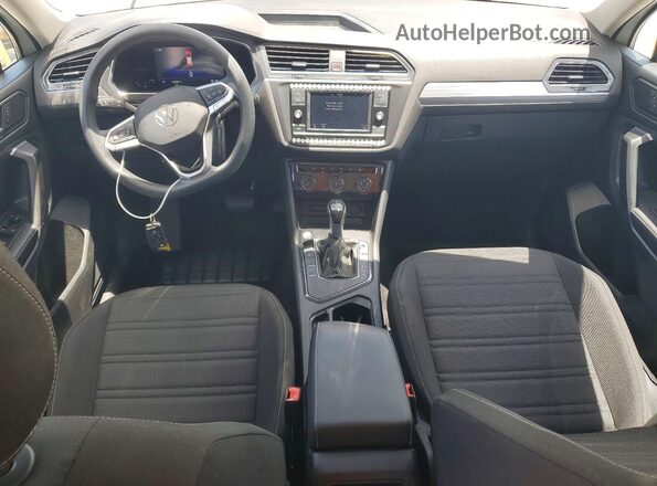 3VVRB7AX0PM020909 2023 VOLKSWAGEN TIGUAN White Առջևի վահանակի տեսք