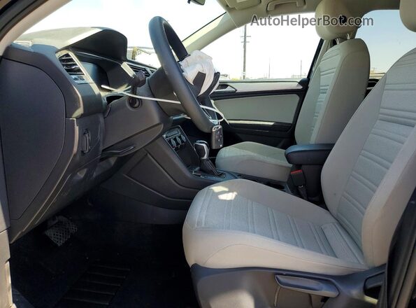 3VVRB7AX1PM072727 2023 VOLKSWAGEN TIGUAN Black Front interior view
