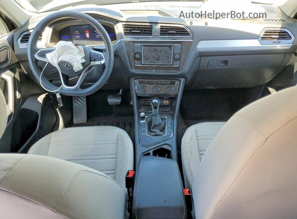 3VVRB7AX1PM072727 2023 VOLKSWAGEN TIGUAN Black Dashboard view