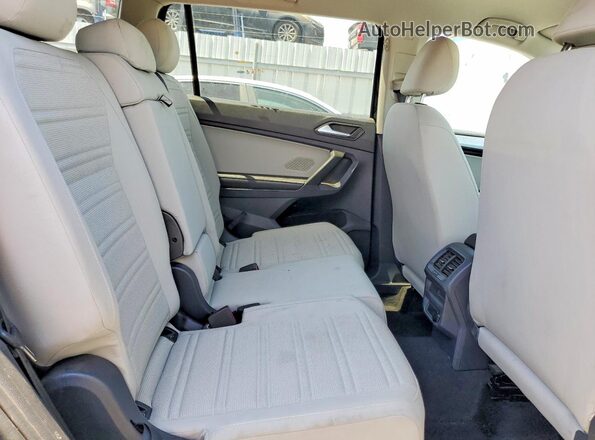 3VVRB7AX1PM072727 2023 VOLKSWAGEN TIGUAN Black Rear interior view