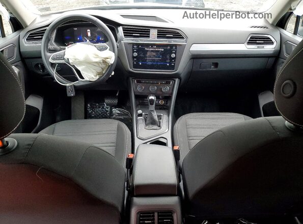 3VVRB7AX3RM206995 2024 VOLKSWAGEN TIGUAN Черный Вид панели приборов