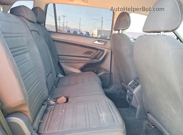3VVRB7AX4PM013848 2023 VOLKSWAGEN TIGUAN Серебряный Вид задней части салона