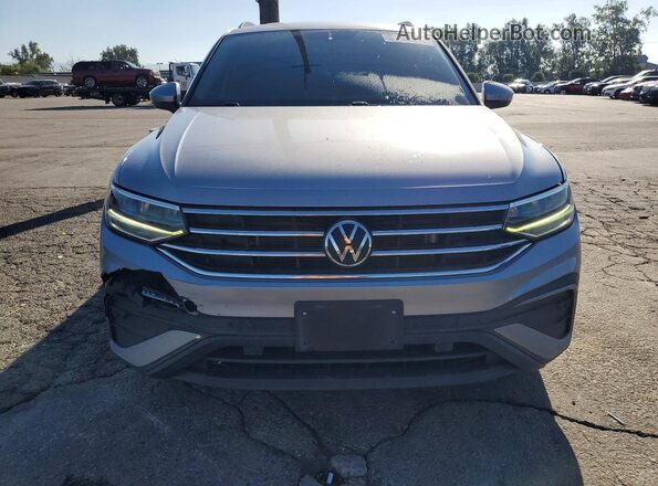 3VVRB7AX4PM013848 2023 VOLKSWAGEN TIGUAN Серебряный Вид спереди