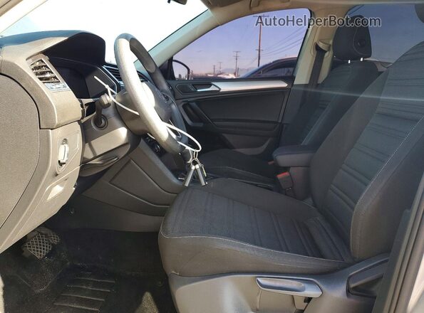 3VVRB7AX4PM013848 2023 VOLKSWAGEN TIGUAN Серебряный Вид салона спереди