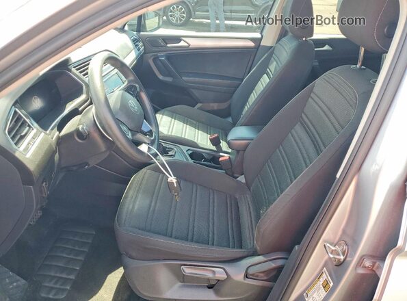 3VVRB7AX7PM026884 2023 VOLKSWAGEN TIGUAN Silver Вид салону спереду