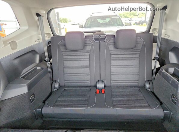 3VVRB7AX8RM231990 2024 VOLKSWAGEN TIGUAN Gray Հետևի նստատեղերի տեսք