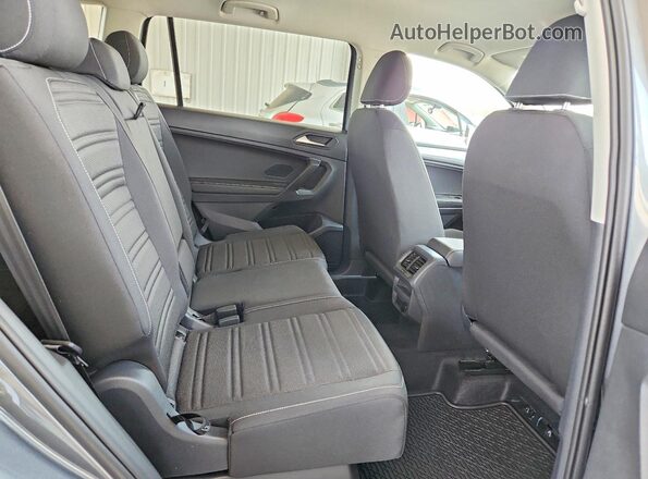 3VVRB7AX8RM231990 2024 VOLKSWAGEN TIGUAN Gray Սալոնի հետևի տեսք