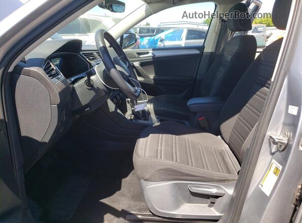 3VVRB7AX9RM076947 2024 VOLKSWAGEN TIGUAN Серебряный Вид салона спереди