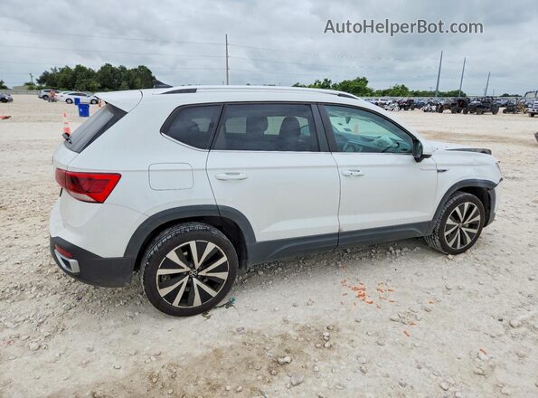 3VVRX7B20NM006381 2022 VOLKSWAGEN TAOS White Задня права чверть