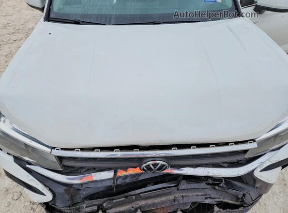 3VVRX7B20NM006381 2022 VOLKSWAGEN TAOS White Вид задньої частини салону