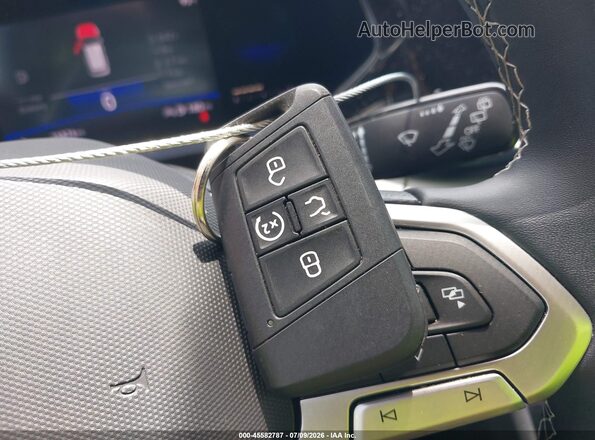 3VVRX7B22NM052083 2022 VOLKSWAGEN TAOS Silver Dashboard view