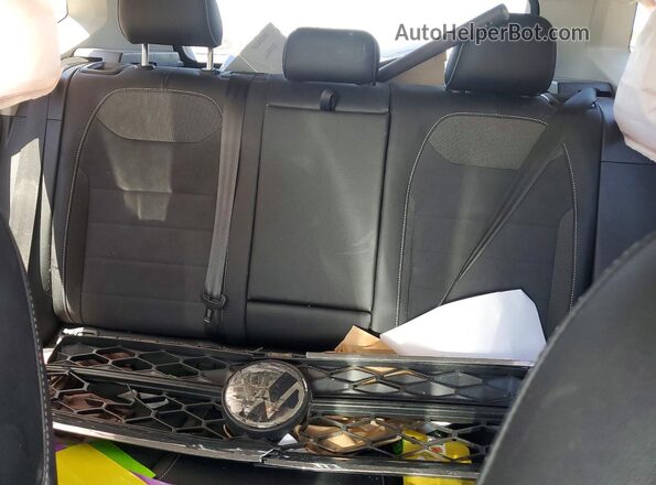 3VVRX7B22NM062953 2022 VOLKSWAGEN TAOS Silver Հետևի նստատեղերի տեսք