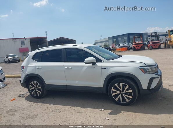 3VVRX7B23NM020887 2022 VOLKSWAGEN TAOS White Սալոնի հետևի տեսք