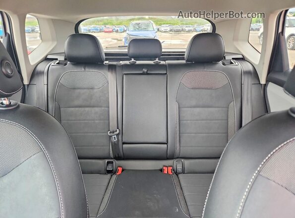 3VVRX7B26NM088195 2022 VOLKSWAGEN TAOS Белый Вид задних сидений