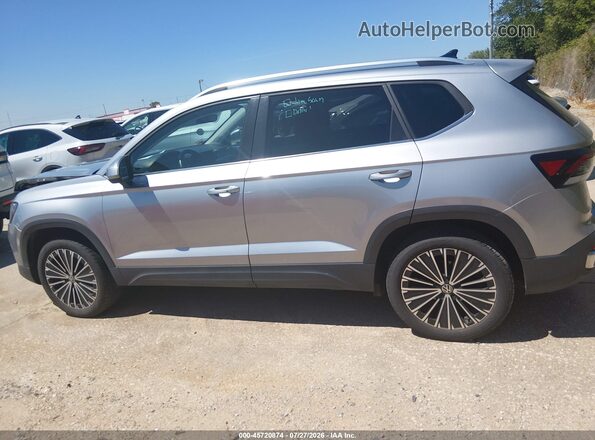 3VVSC7B24SM010586 2025 VOLKSWAGEN TAOS Silver Widok wnętrza 360 stopni