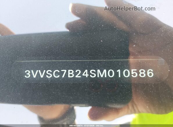 3VVSC7B24SM010586 2025 VOLKSWAGEN TAOS Silver Widok komory silnika