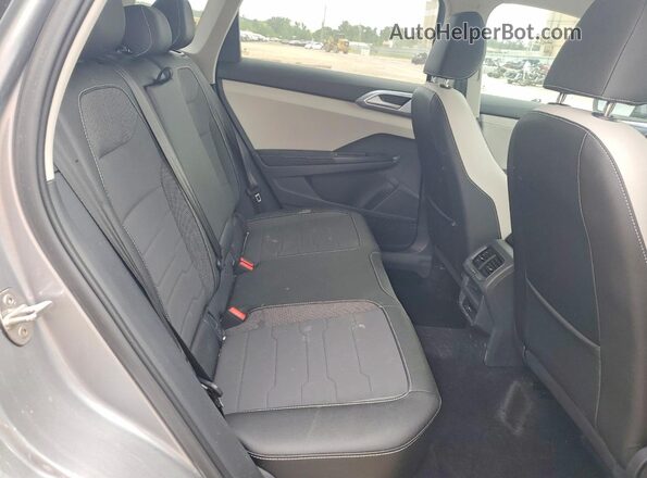 3VVSC7B25SM004005 2025 VOLKSWAGEN TAOS Silver Vista interior trasera