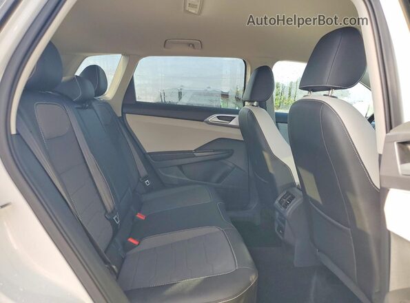 3VVSC7B29SM005237 2025 VOLKSWAGEN TAOS White უკანა სალონის ხედი