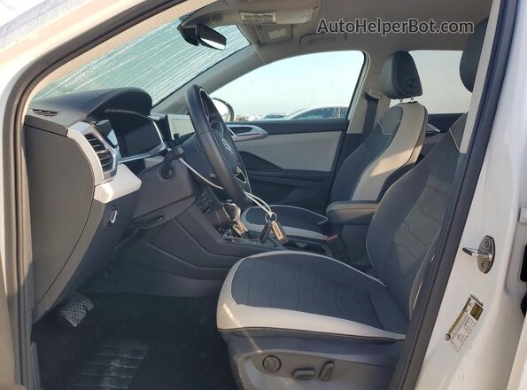 3VVSC7B29SM005237 2025 VOLKSWAGEN TAOS White წინა სალონის ხედი