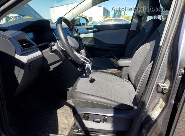 3VVSX7B21RM021561 2024 VOLKSWAGEN TAOS Gray Front interior view