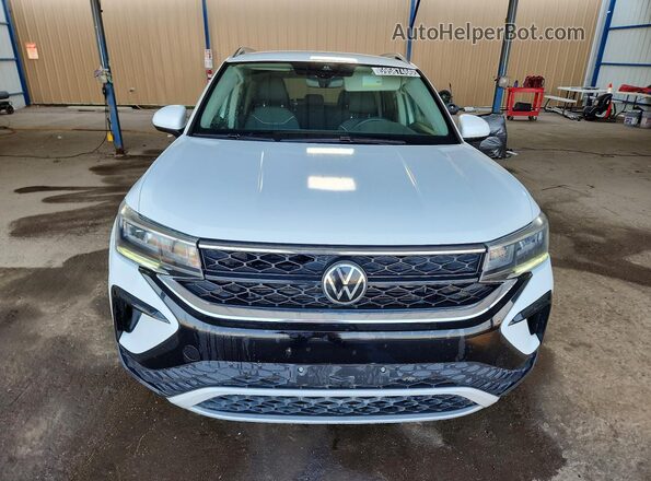 3VVSX7B22RM049059 2024 VOLKSWAGEN TAOS White Вид спереду